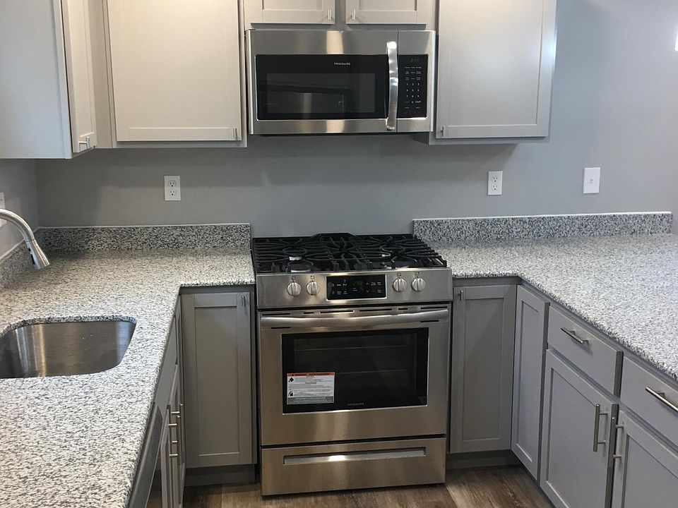 1st image of 91 Montfort Dr