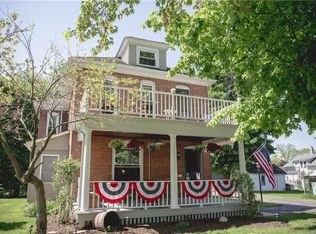 9 Maple Ave, Lancaster, NY 14086