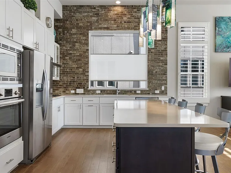 1411 Town Creek Dr #4 — Photo 7