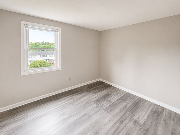 5th image of 6 Main St #9