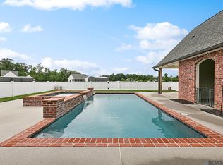 11177 Toria Ln, Saint Amant, LA 70774