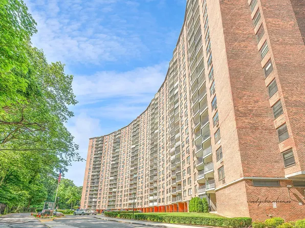 9060 Union Tpke APT 13D, Queens, NY 11385