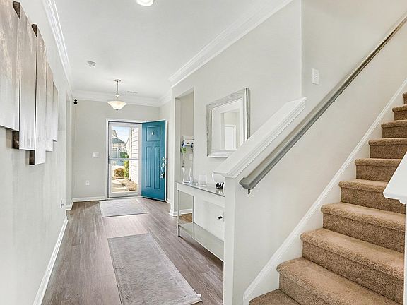 4th image of 6425 Cascata Dr.