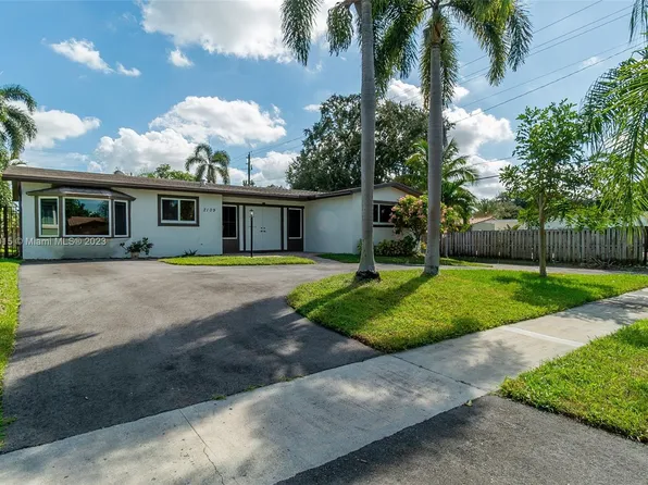 2109 N 39th Ave, Hollywood, FL 33021