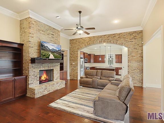 5th image of 37459 Amalfi Dr