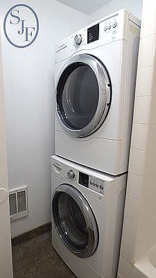 5th image of 576 Park Pl #1