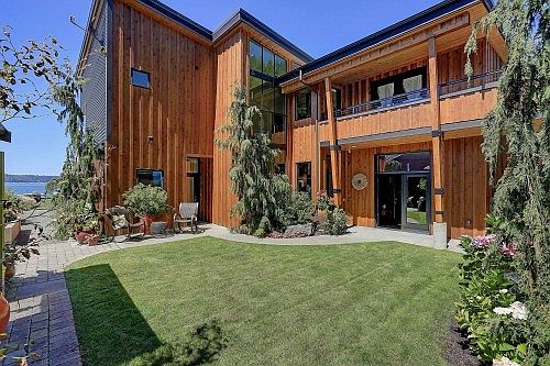 3rd image of 11512 Tulare Way W