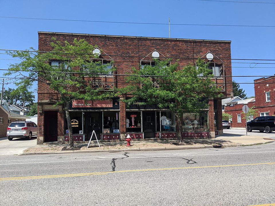 1st image of 1686 Wyandotte Ave #4