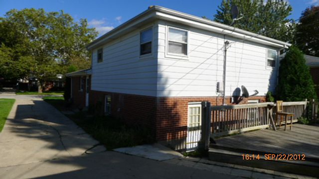 2nd image of 14750 Trumbull Ave