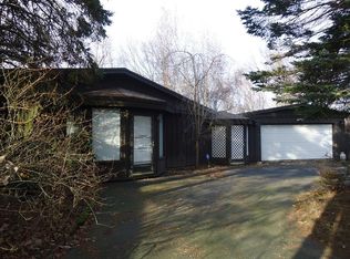 126 Valier Ave, Chicopee, MA 01020