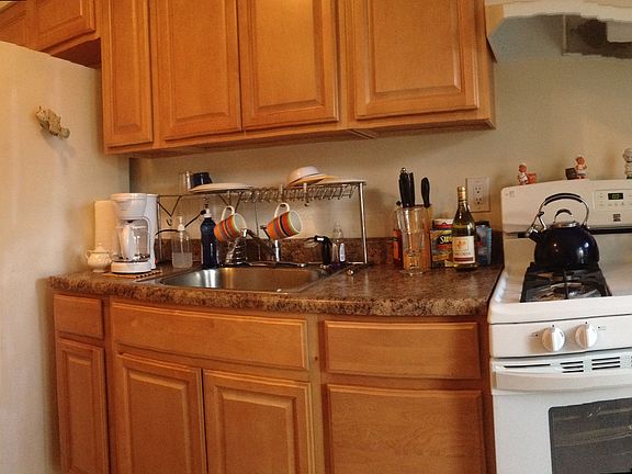 1st fl. kitchen