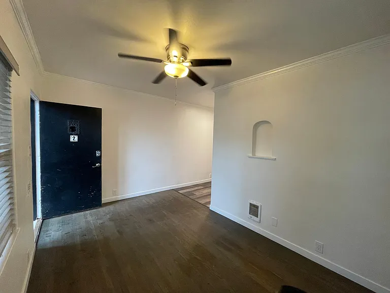 3218 3rd Ave #2 — Photo 9
