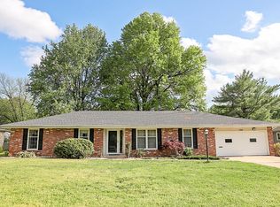 706 W Katella Ct, Springfield, MO 65807