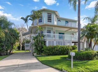 13951 Harbor View Dr, Seminole, FL 33776