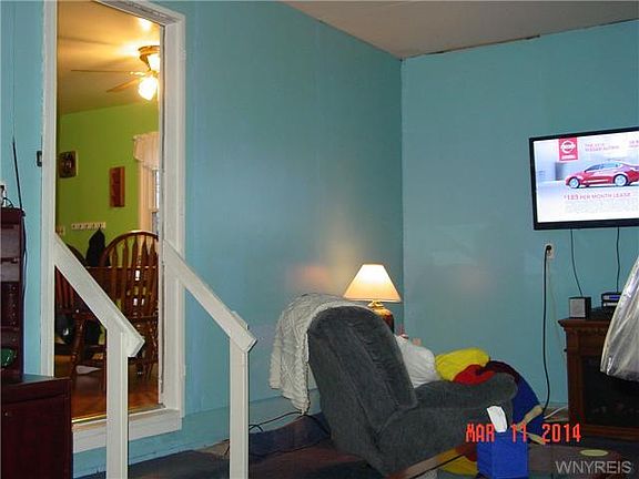 4th image of 274 Desmond Dr