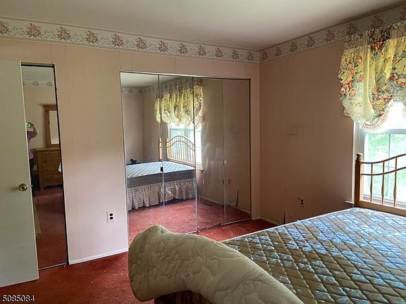 2nd image of 44 Gettysburg Way #44