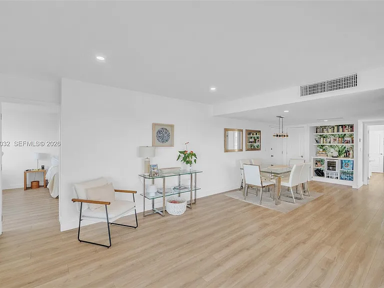 11111 Biscayne Blvd #5A — Photo 17