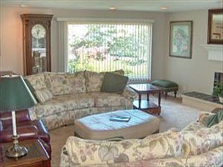 3rd image of 2831 Lincoln Drive Ext