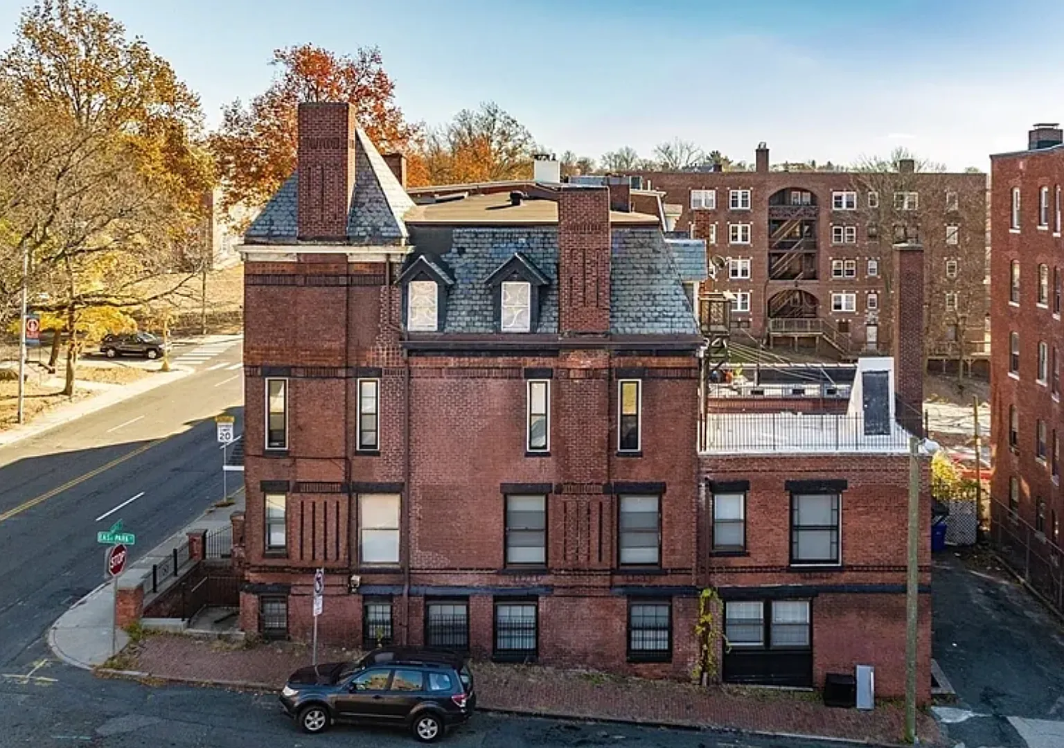 78 Maple St — Photo 4