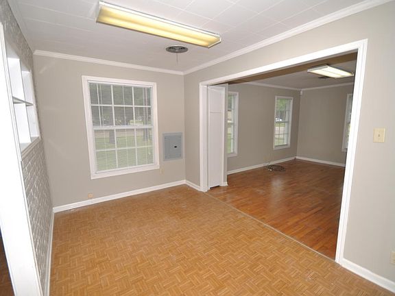 5th image of 2700 Enterprise Blvd