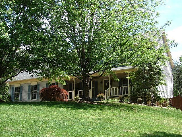 2nd image of 37 Barrington Woods Blvd