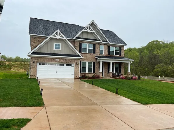 5732 Glad Acres Rd, Pfafftown, NC 27040