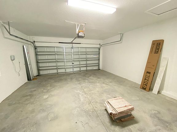 5th image of 4704 Norman Oak Pl
