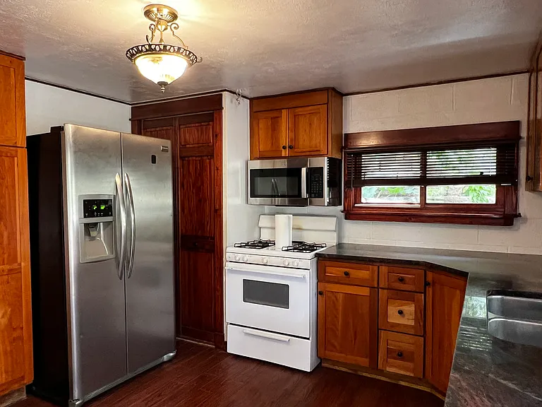 1482 Valley View Dr #A — Photo 1