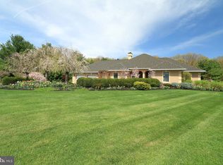 212 N Springwood Pl, Port Matilda, PA 16870
