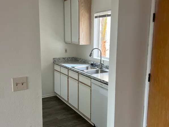 Villa Isabella, 4821 S Sepulveda Blvd #209, Culver City, CA 90230