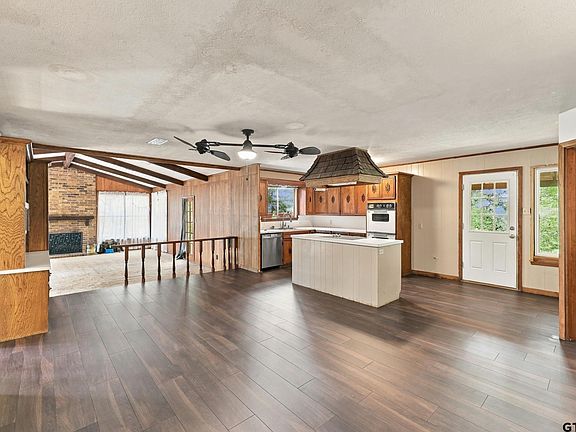 4th image of 232 Golfcrest Dr