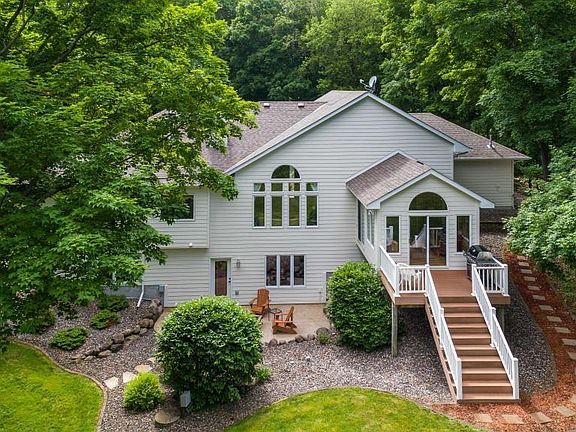 4th image of 11112 Park Dr