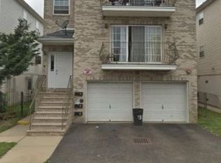 13 Lisa Ct, Newark, NJ 07112