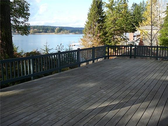 3rd image of 2429 Marine Dr
