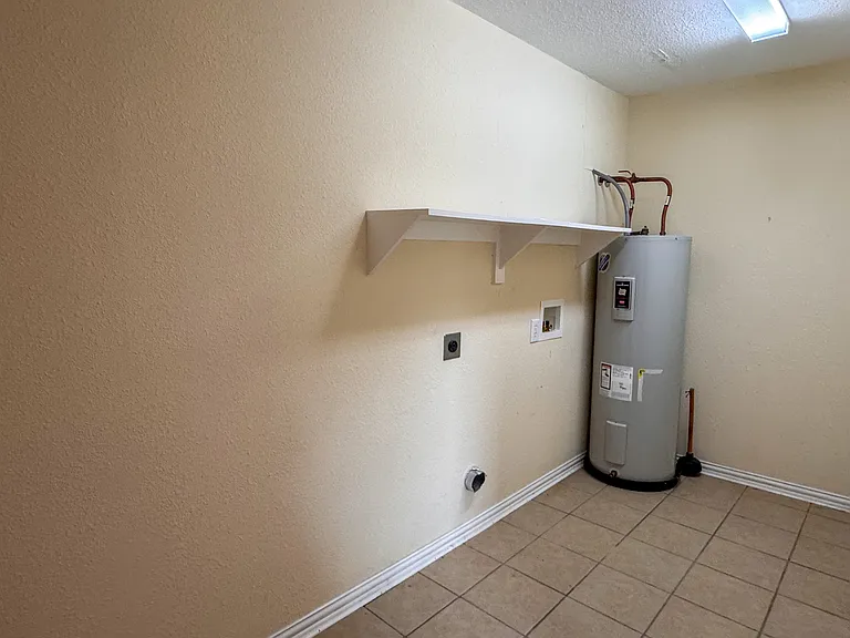 5662 Pamela Ct — Photo 24
