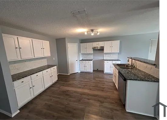 5 bed, 3568 sqft, $3,500 — Photo 2
