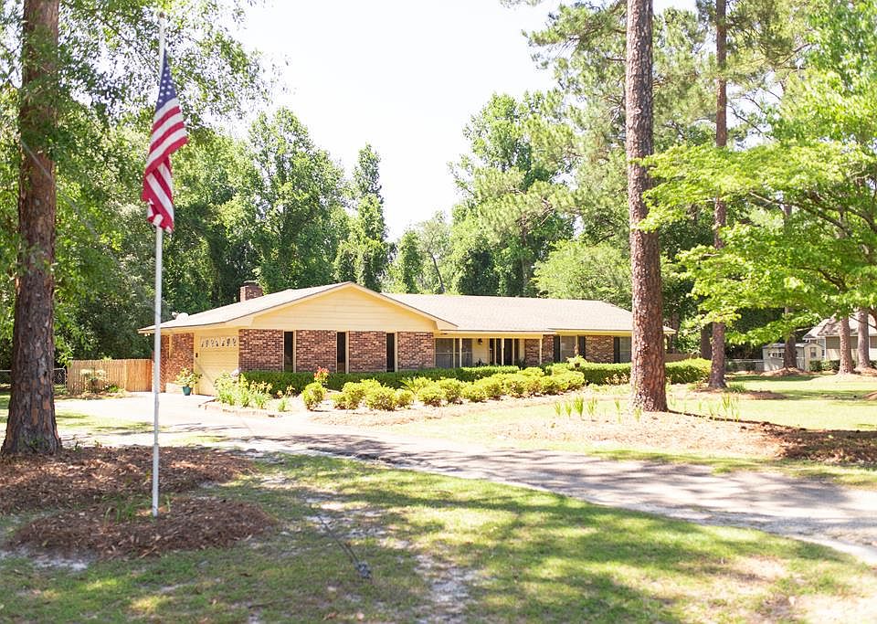 1st image of 118 Parkview Cir