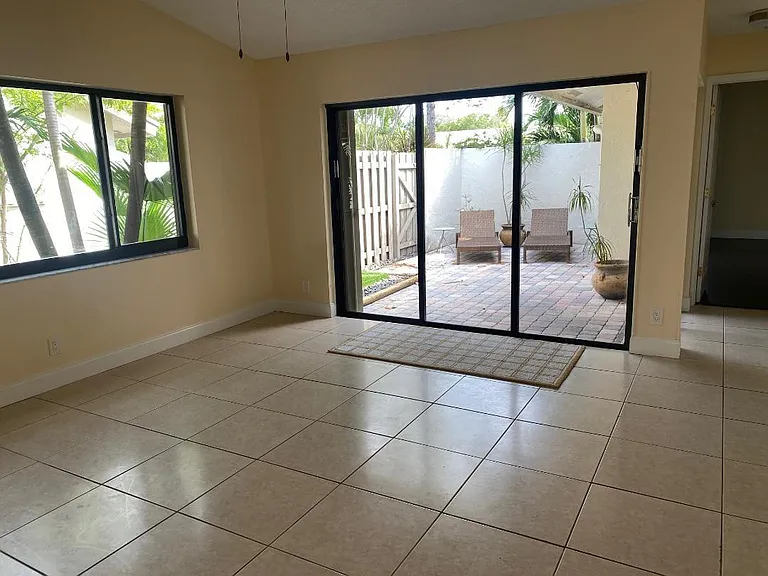 3090 S Oakland Forest Dr #1901 — Photo 6
