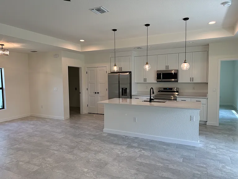4807 Sabrina Ter — Photo 4