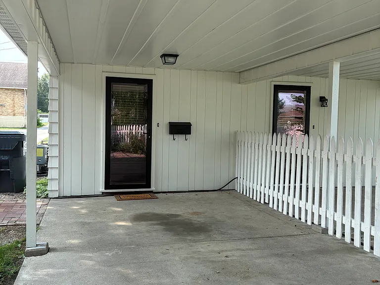 Carpet with access to Kitchen