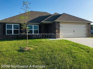 1013 Ethan James St, Elkins, AR 72727