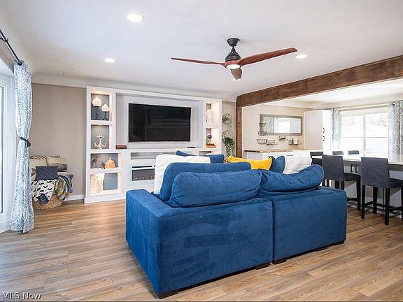 4th image of 21801 Briarwood Dr