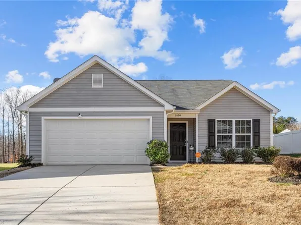 5890 Odenton Ln, Pfafftown, NC 27040