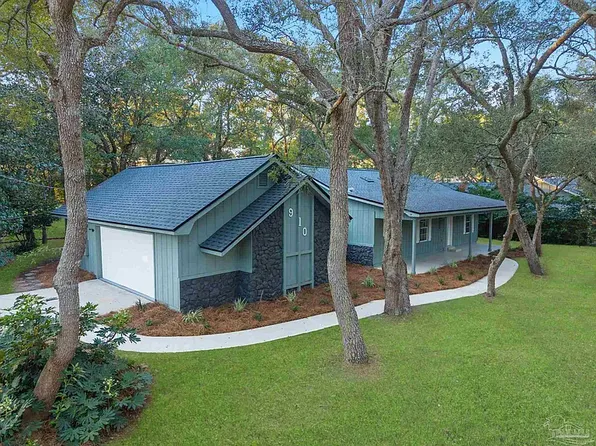 910 Whisperwood Ln S, Fort Walton Beach, FL 32547