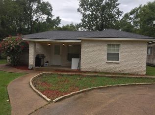 214 Arizona Ln, Huntsville, TX 77320