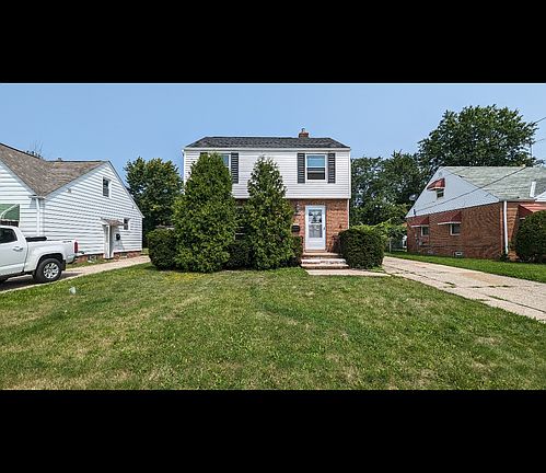3rd image of 21371 Fuller Ave