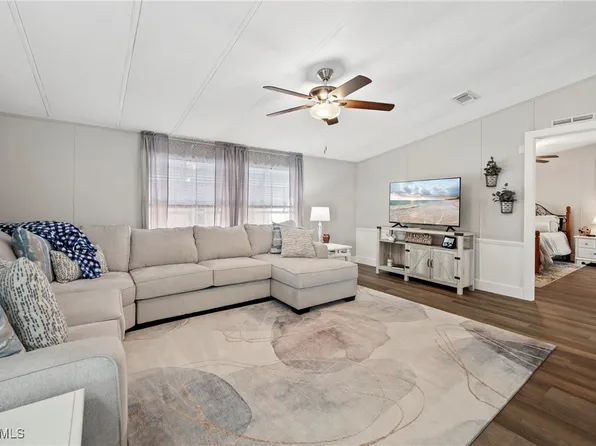 16048 Hibiscus Way, North Fort Myers, FL 33903