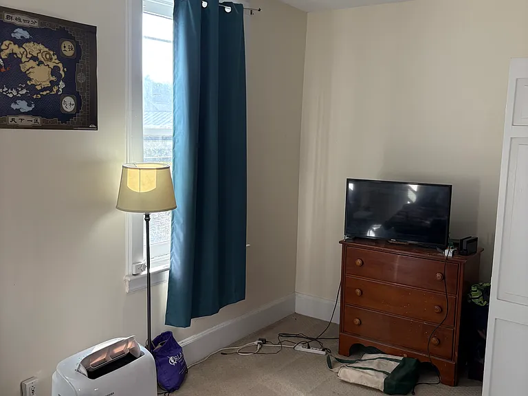 136 Lancaster St — Photo 28