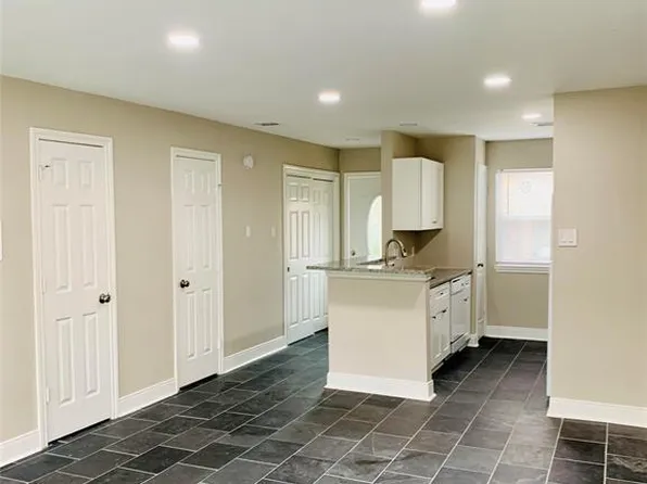 2030 Plantation Drive #B13, Conroe, TX 77301