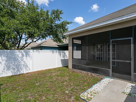 4th image of 14527 Jamaica Dogwood Dr